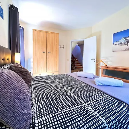 Sarah By Becherish *