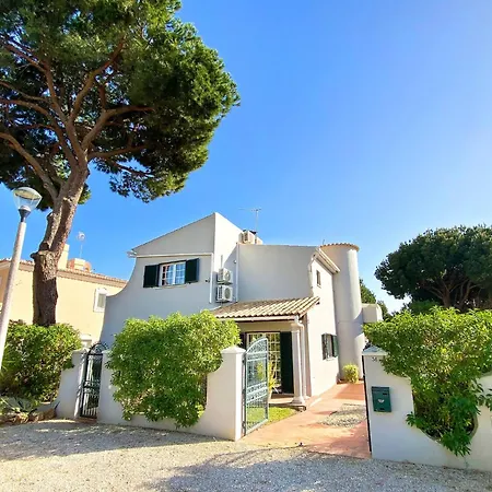 Sarah By Becherish *