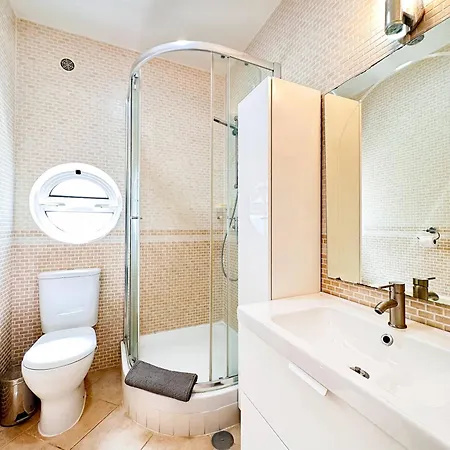 Sarah By Becherish * Quarteira