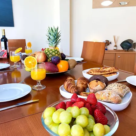 Sarah By Becherish * Quarteira